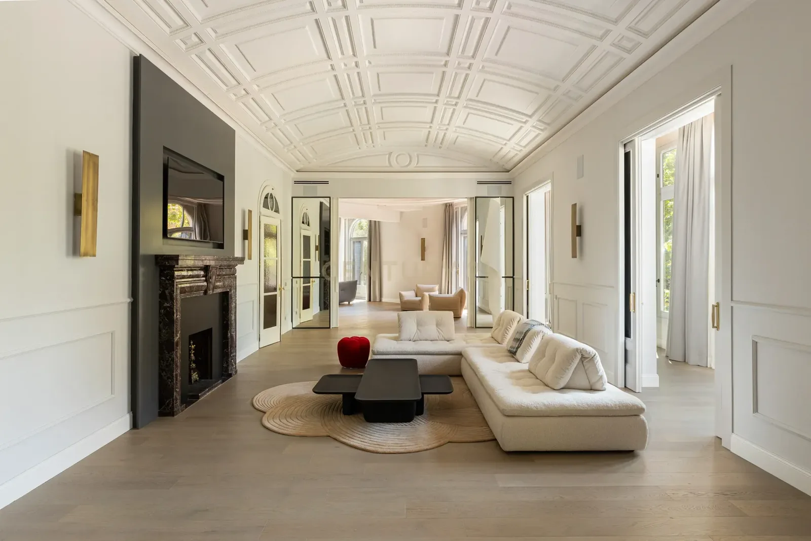 Luxury Apartment for Sale in Barcelona — 518 m², 5 beds
